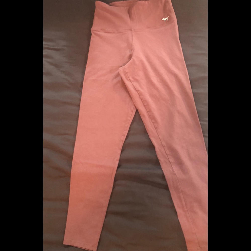 PINK yoga leggings
